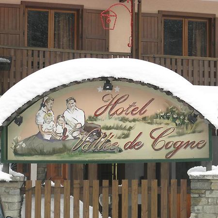 Hotel Vallee De Когне Екстериор снимка
