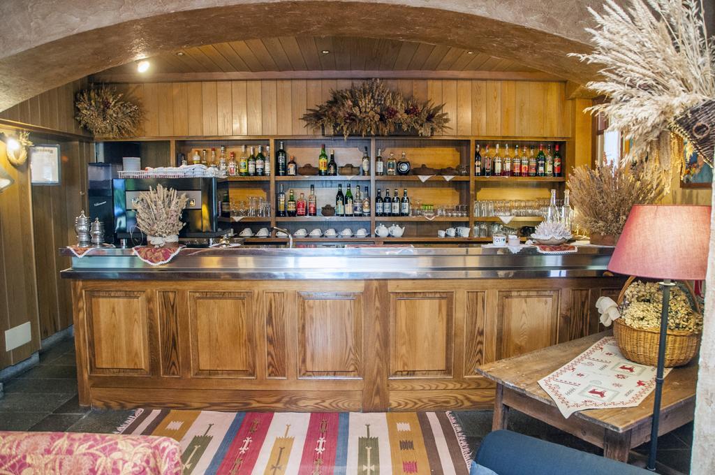 Hotel Vallee De Когне Екстериор снимка